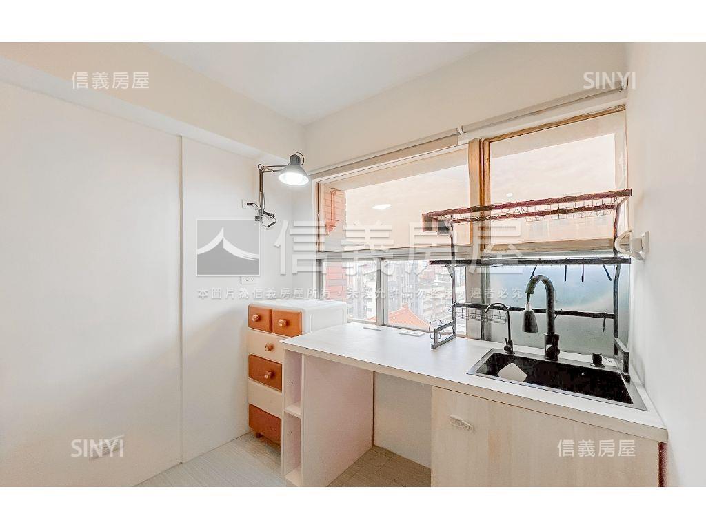 北區近中國醫電梯一房車位房屋室內格局與周邊環境