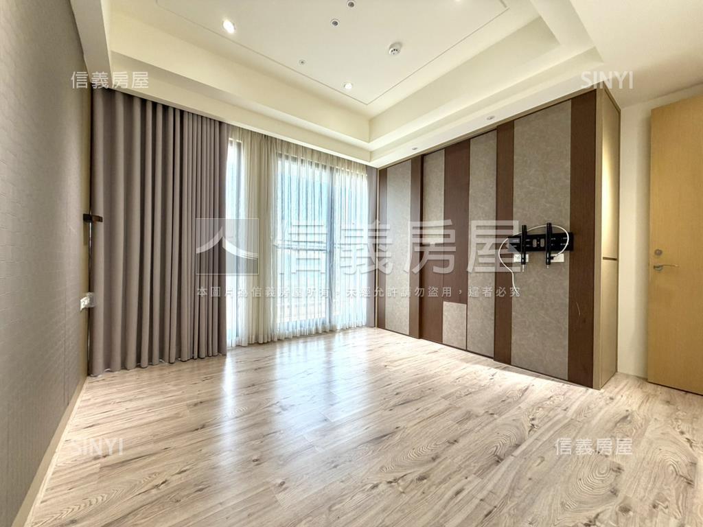 中正君臨高樓河景晏京房屋室內格局與周邊環境