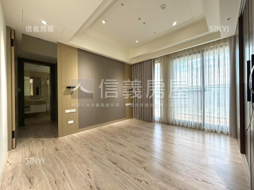 中正君臨高樓河景晏京房屋室內格局與周邊環境