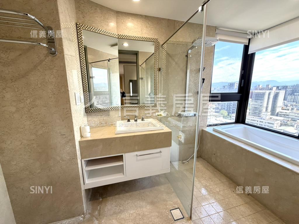 中正君臨高樓河景晏京房屋室內格局與周邊環境