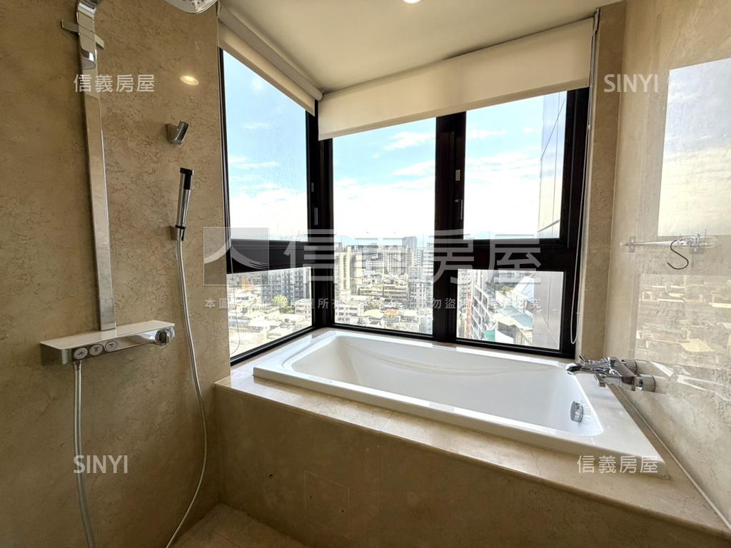 中正君臨高樓河景晏京房屋室內格局與周邊環境