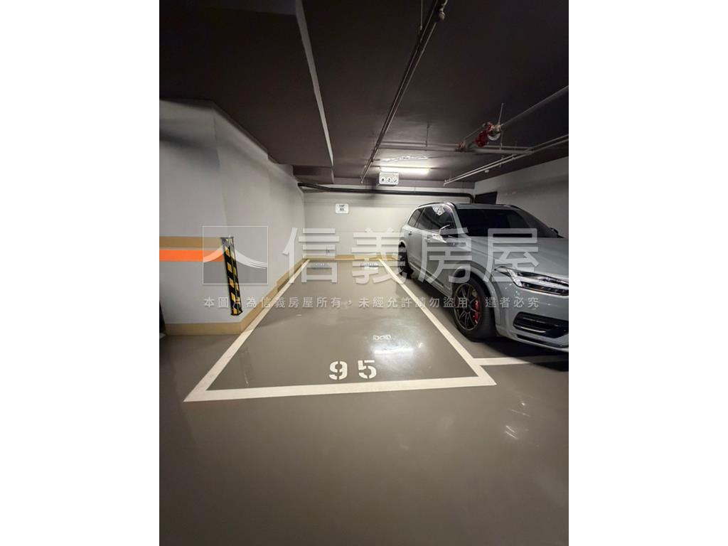 中正君臨高樓河景晏京房屋室內格局與周邊環境