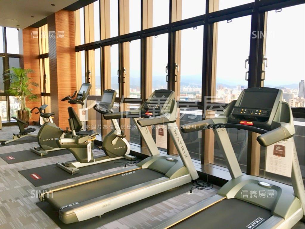 中正君臨高樓河景晏京房屋室內格局與周邊環境