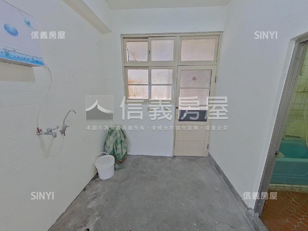 邊間三陽台開放公寓房屋室內格局與周邊環境
