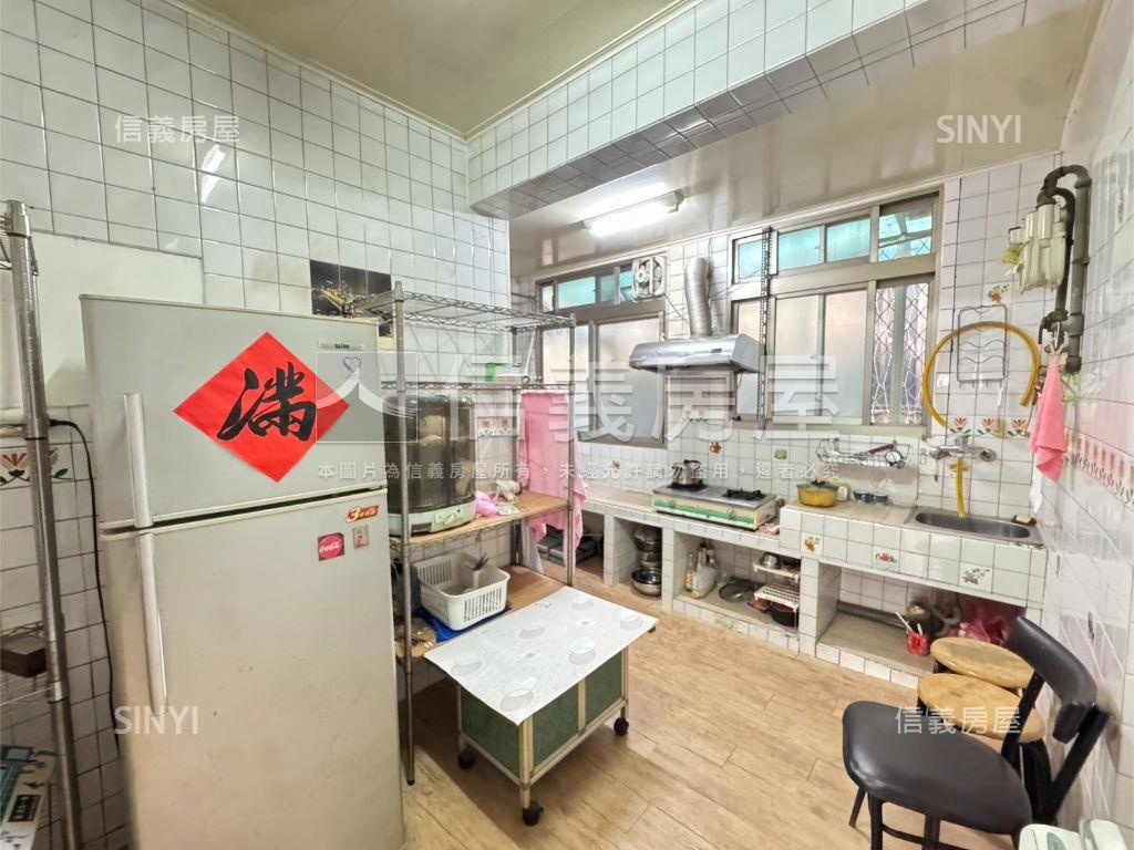 捷運福壽小資頂加房屋室內格局與周邊環境