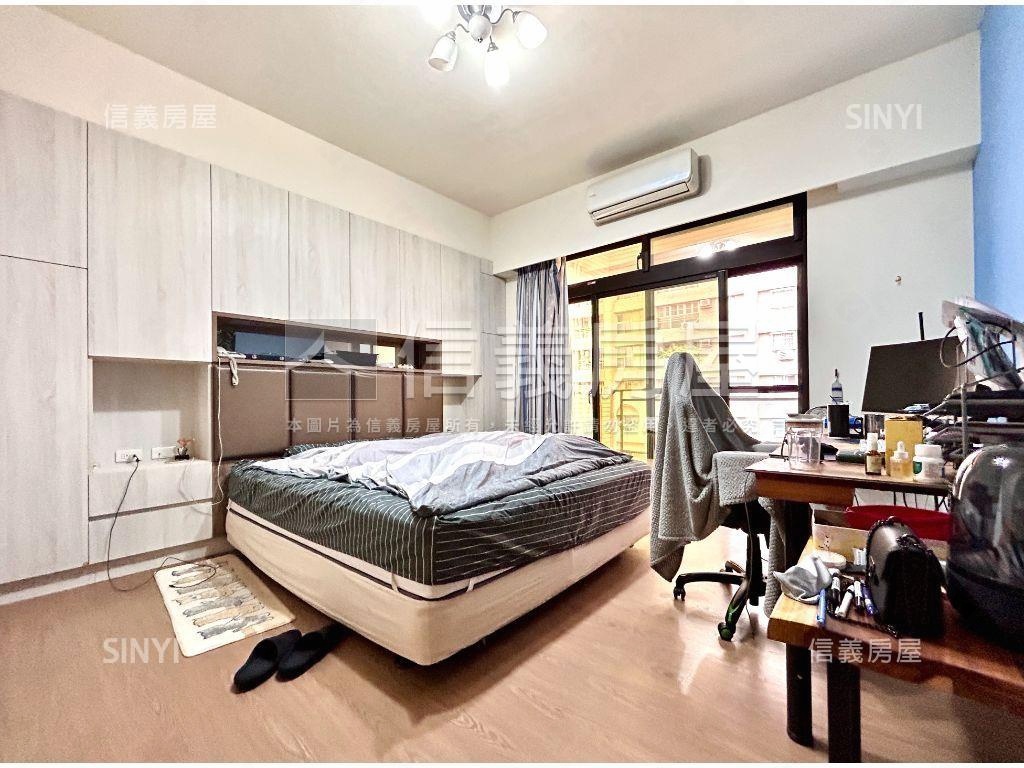 衛武營綠建築電梯雙車墅房屋室內格局與周邊環境