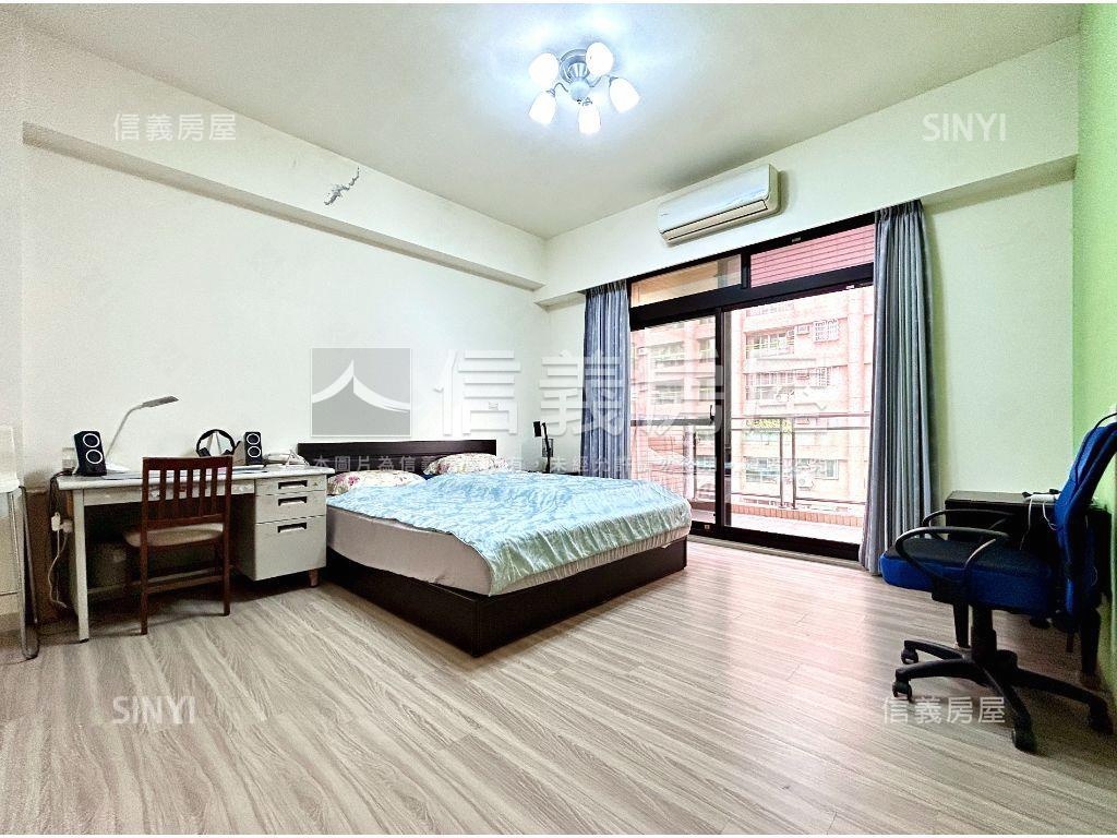 衛武營綠建築電梯雙車墅房屋室內格局與周邊環境