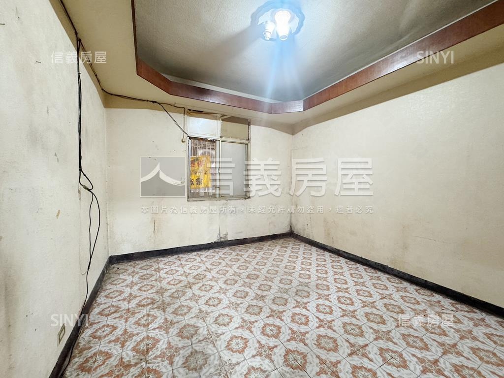 捷運芝山大空間一樓房屋室內格局與周邊環境