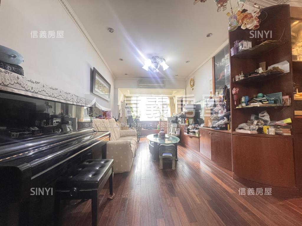 市府公寓雙併３樓房屋室內格局與周邊環境