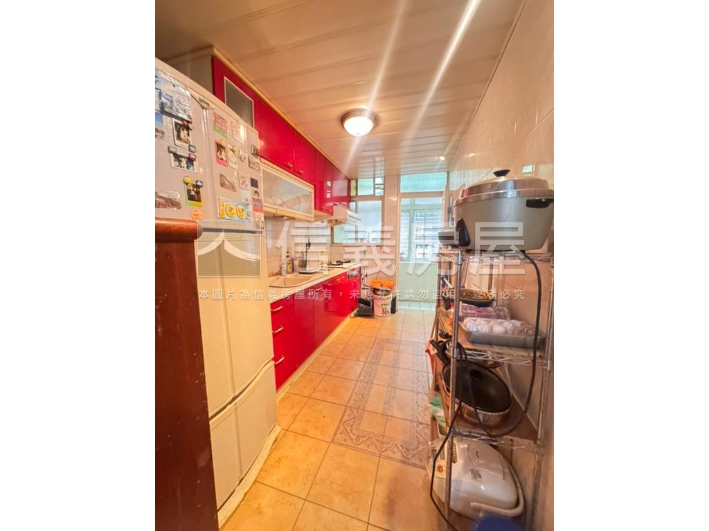 市府公寓雙併３樓房屋室內格局與周邊環境