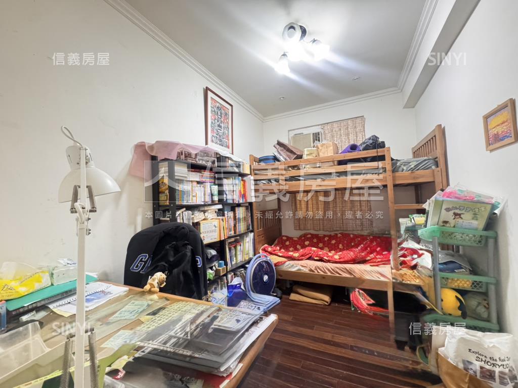 市府公寓雙併３樓房屋室內格局與周邊環境