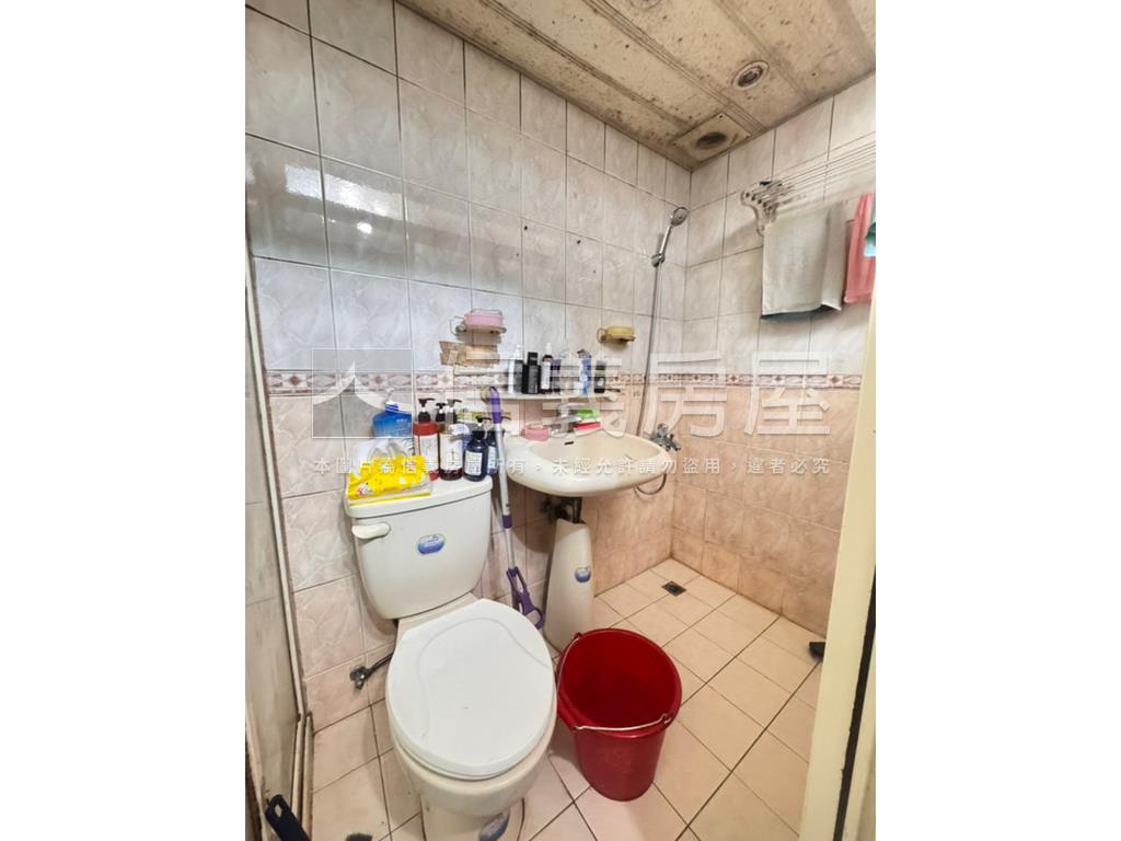 市府公寓雙併３樓房屋室內格局與周邊環境