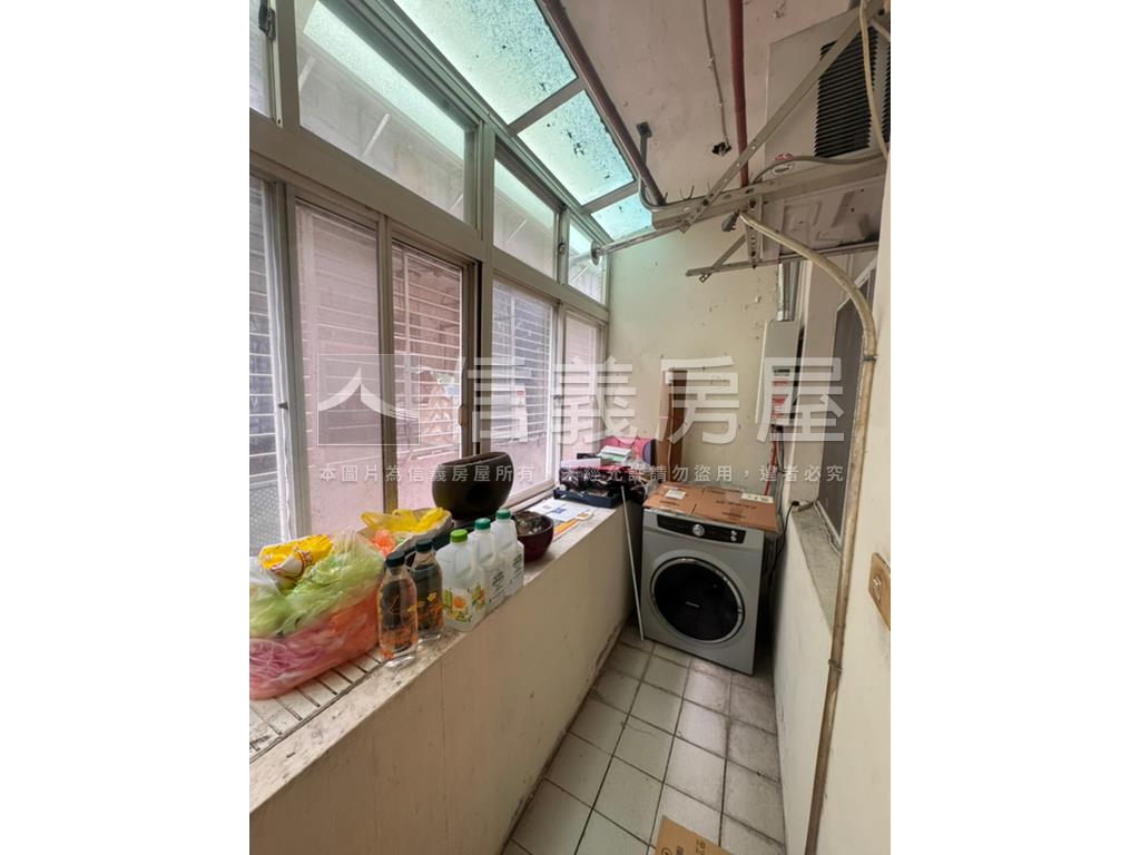 市府公寓雙併３樓房屋室內格局與周邊環境