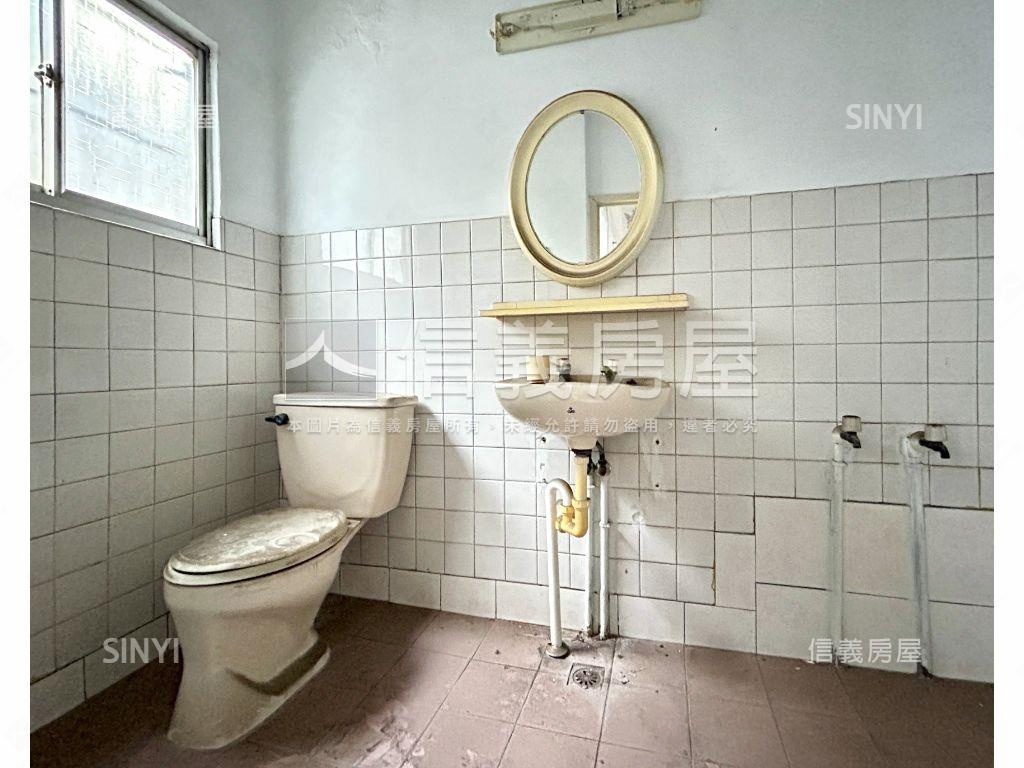 科工館輕軌站旁透天房屋室內格局與周邊環境
