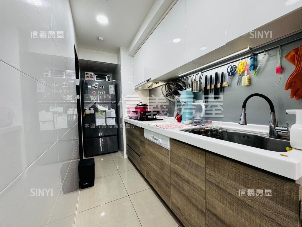 樂沐藏境・巨蛋首席房屋室內格局與周邊環境