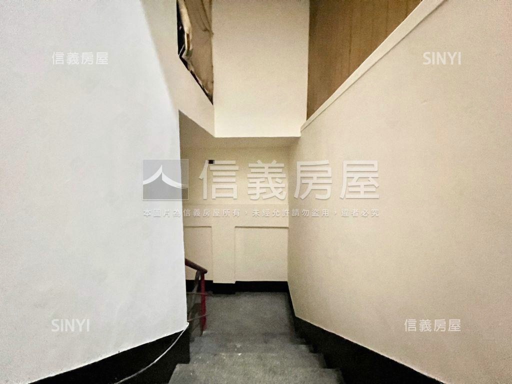 精武站旁經典低總價透天房屋室內格局與周邊環境
