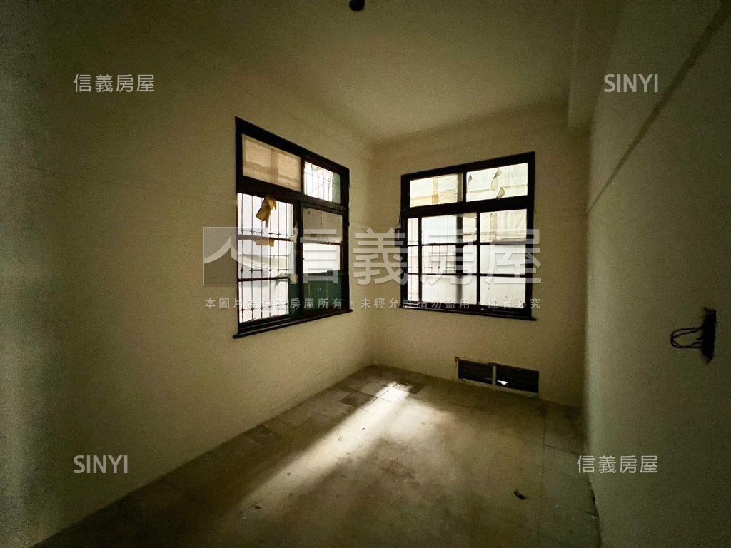 精武站旁經典低總價透天房屋室內格局與周邊環境