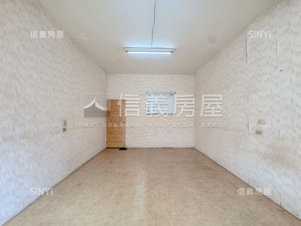 後驛正街公園首排透店房屋室內格局與周邊環境