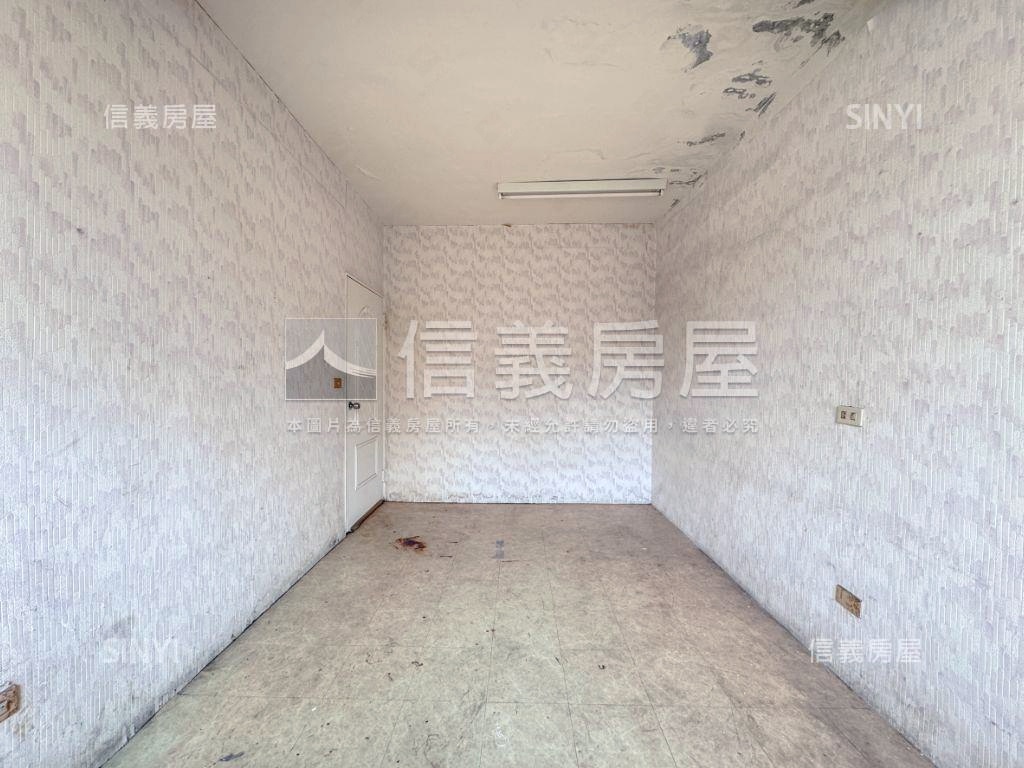 後驛正街公園首排透店房屋室內格局與周邊環境