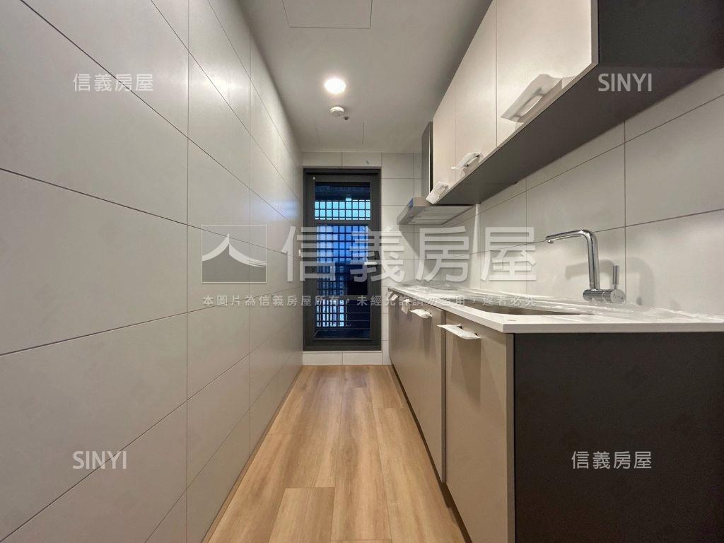 昭揚大耀景觀三房車位房屋室內格局與周邊環境