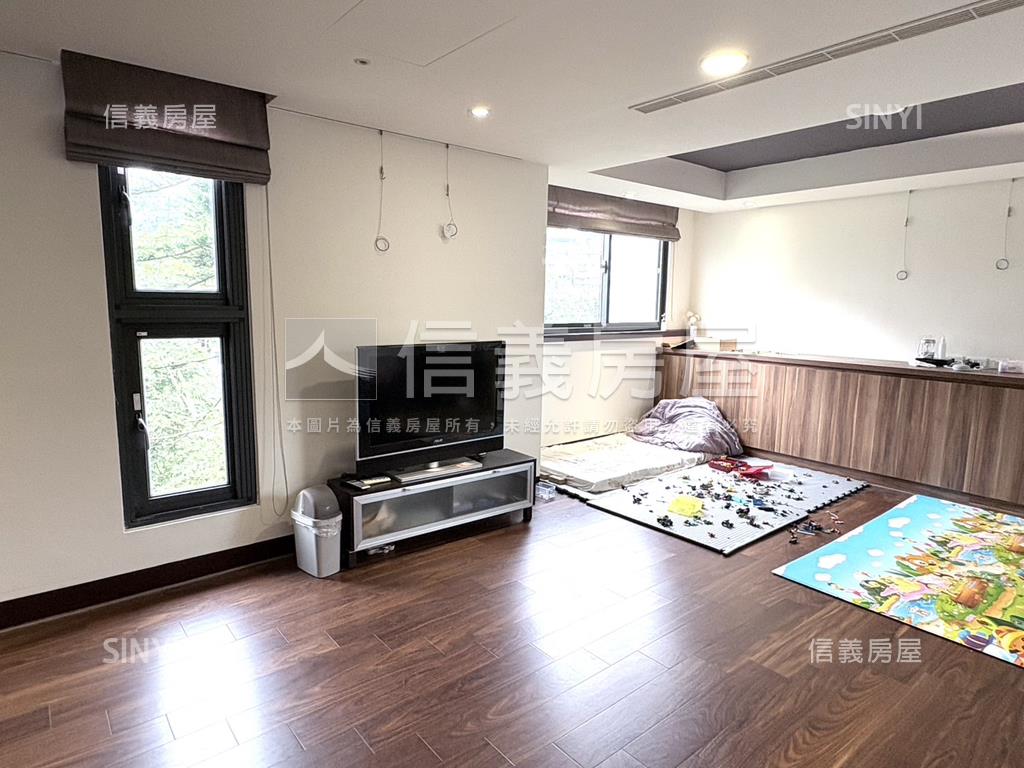 迎旭美裝透天房屋室內格局與周邊環境