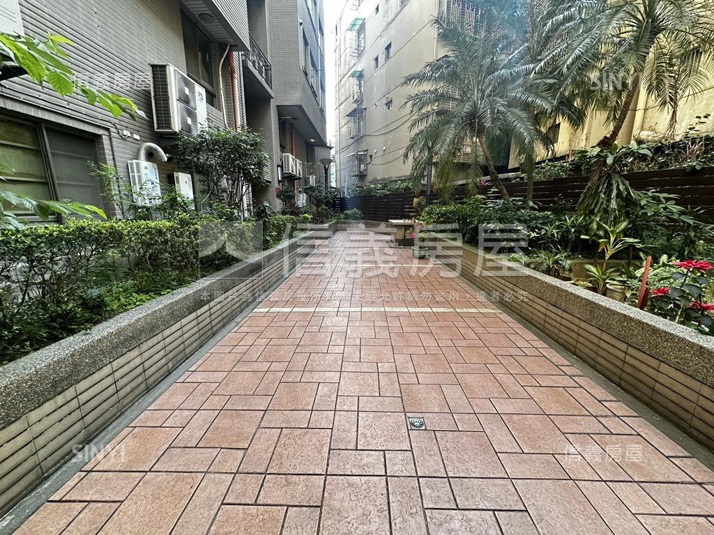 真情。景觀精美三房車位房屋室內格局與周邊環境