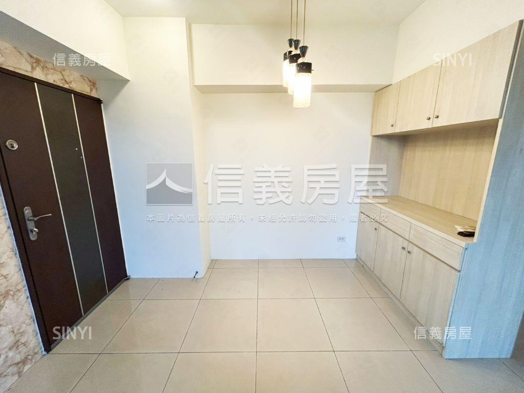 近未來車站兩房車位房屋室內格局與周邊環境