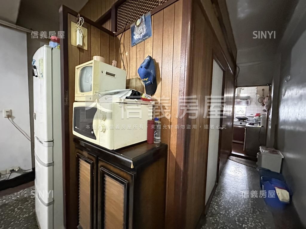 三重連棟透天房屋室內格局與周邊環境