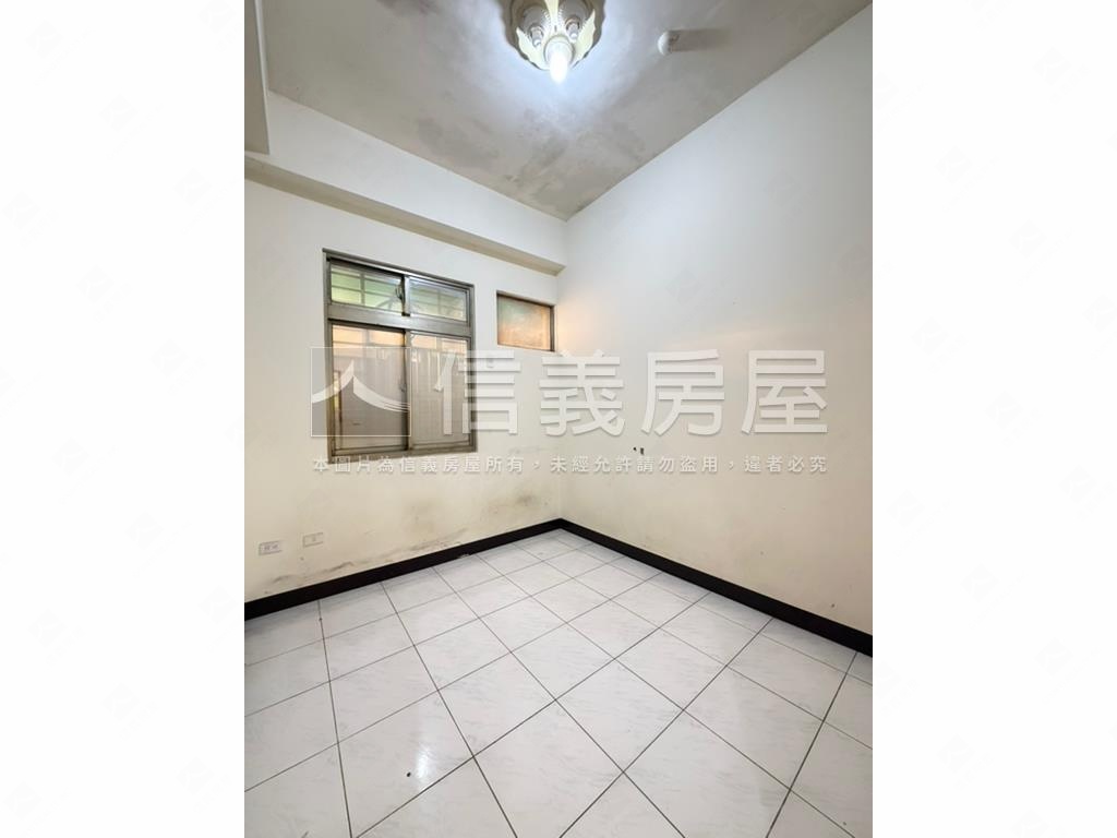 稀有邊間一樓帝王三房房屋室內格局與周邊環境