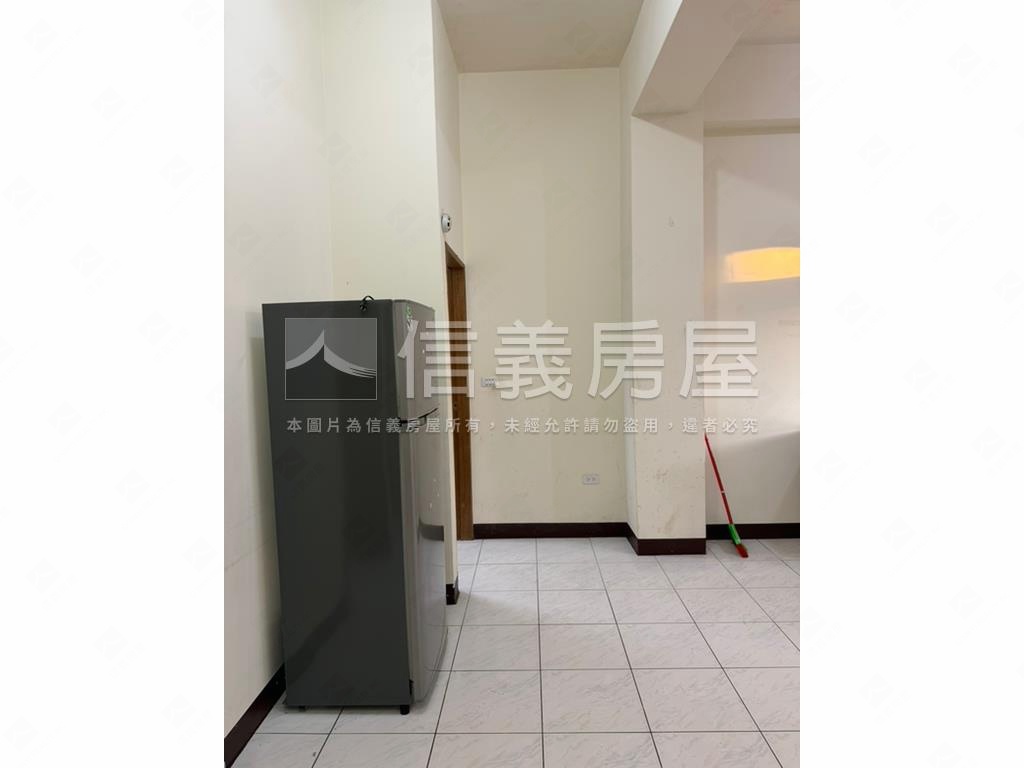 稀有邊間一樓帝王三房房屋室內格局與周邊環境