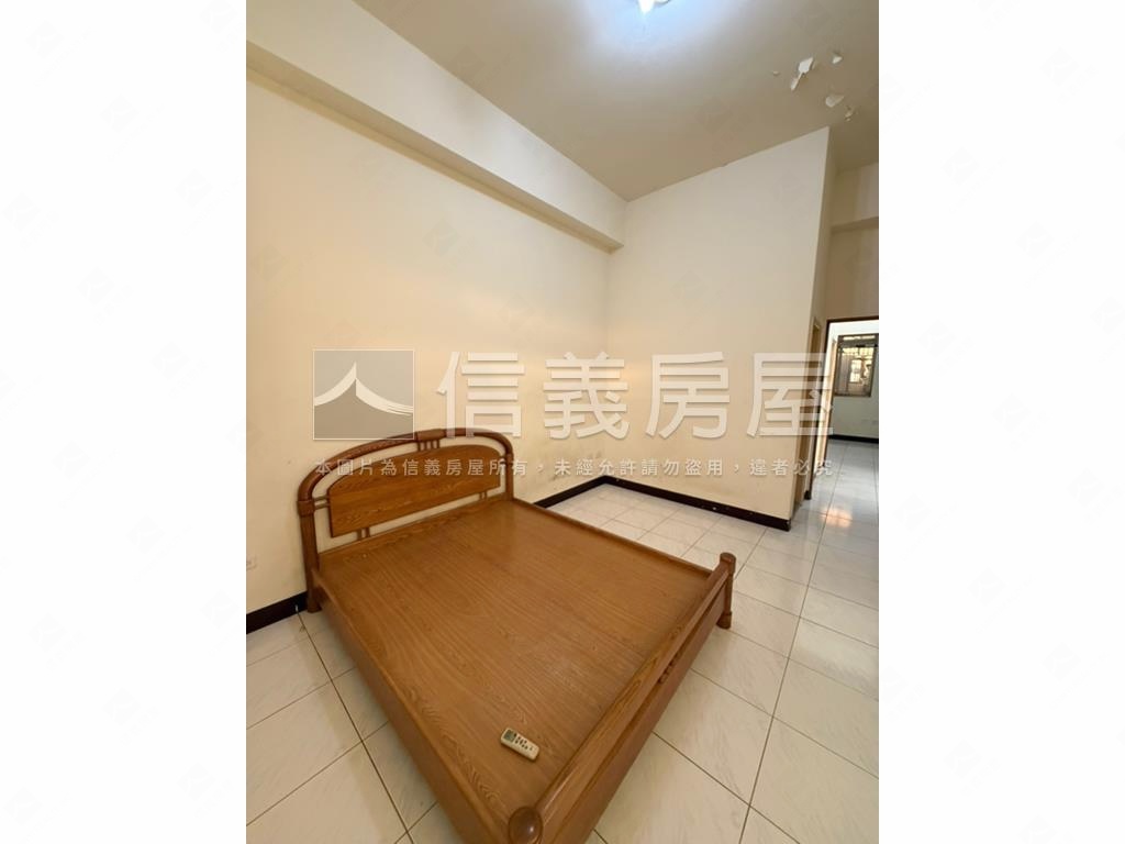 稀有邊間一樓帝王三房房屋室內格局與周邊環境