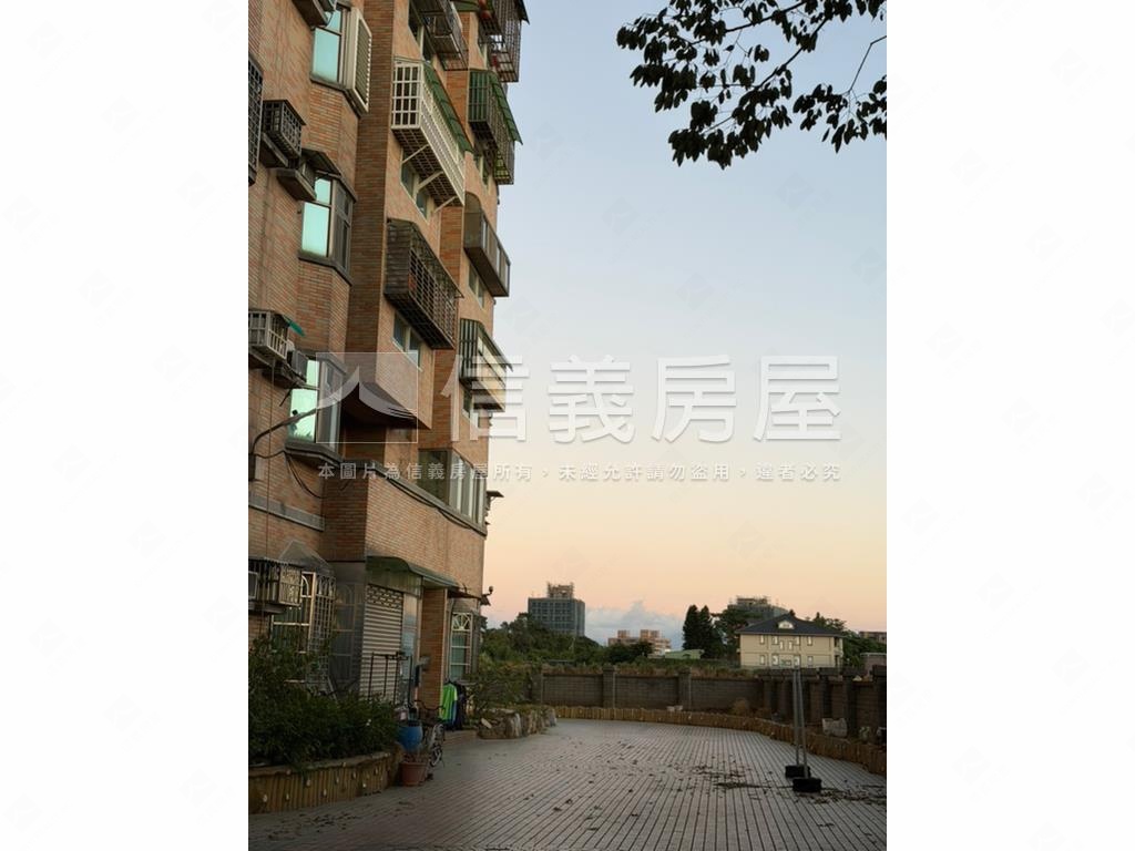 稀有邊間一樓帝王三房房屋室內格局與周邊環境