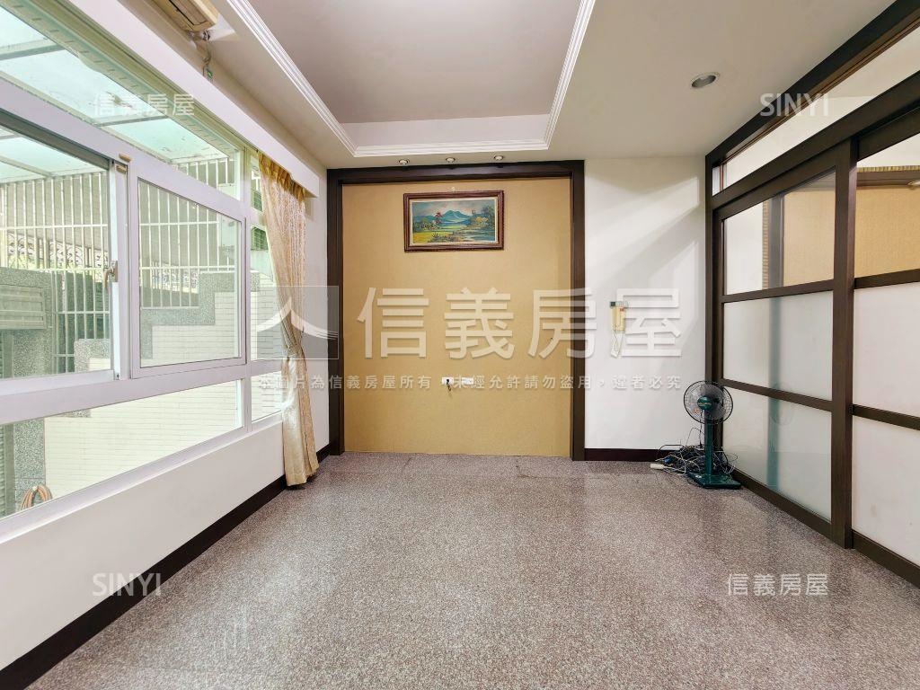 綠意盎然面寬車墅房屋室內格局與周邊環境