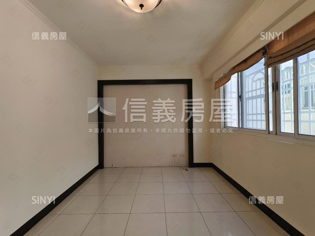 綠意盎然面寬車墅房屋室內格局與周邊環境