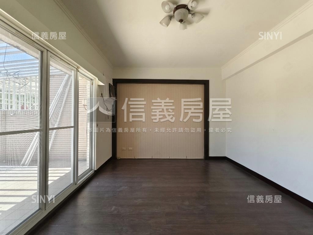綠意盎然面寬車墅房屋室內格局與周邊環境