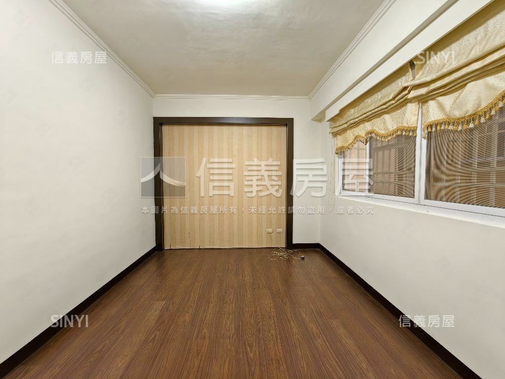綠意盎然面寬車墅房屋室內格局與周邊環境