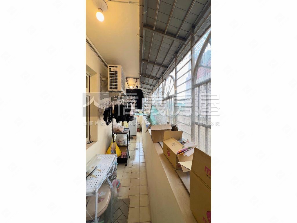 長安街年輕公寓日光照拂房屋室內格局與周邊環境