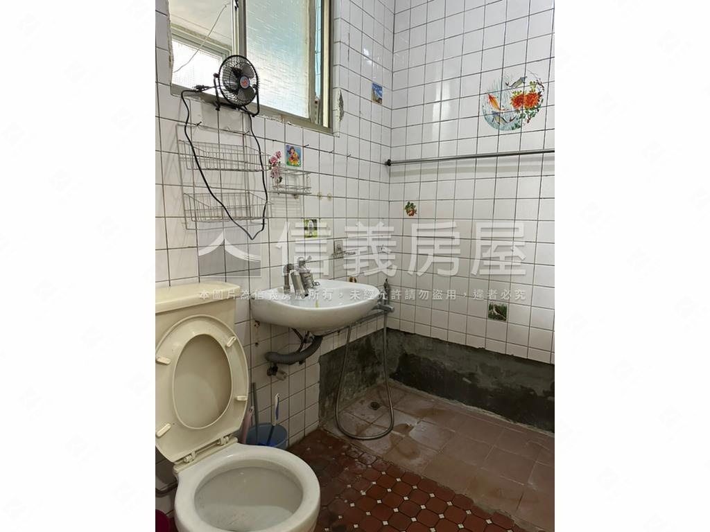慈愛街公寓三樓房屋室內格局與周邊環境