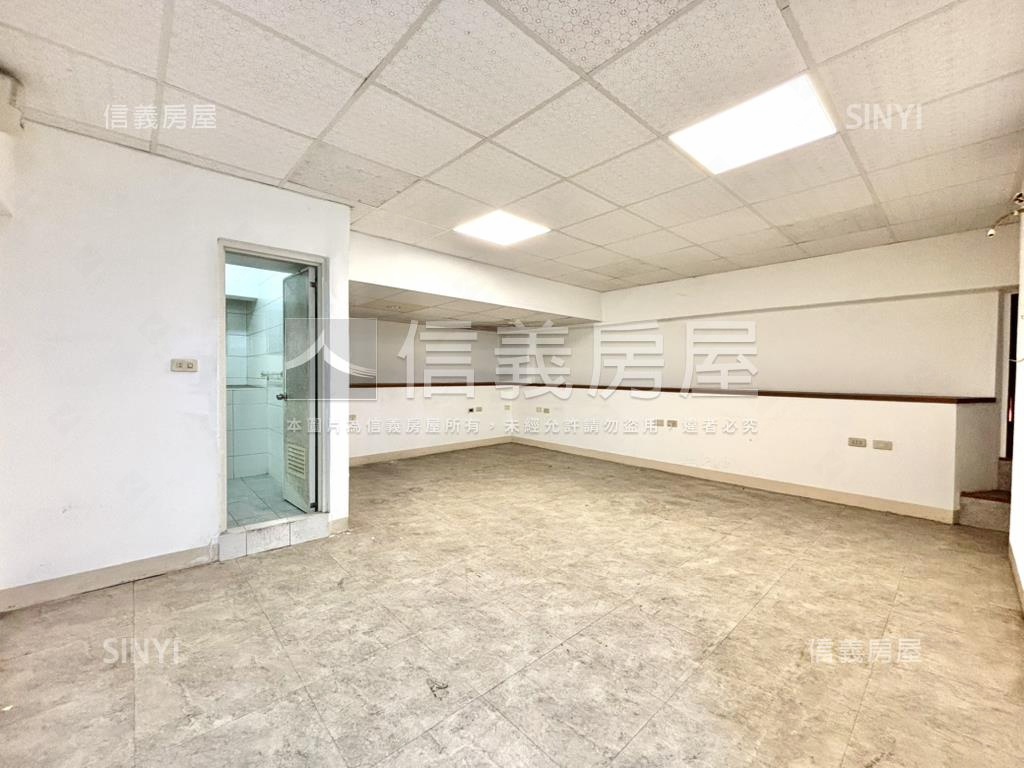 中華一路角窗大面寬店面房屋室內格局與周邊環境