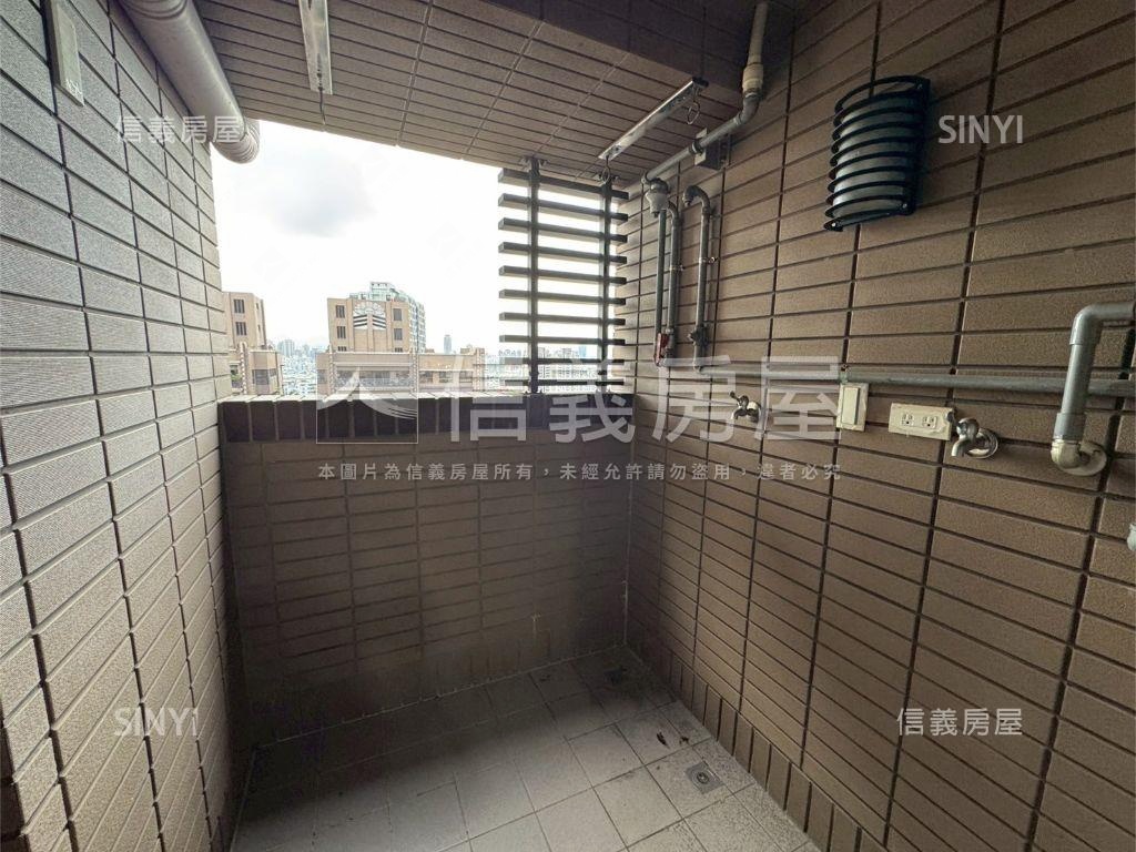 永鼎帝京Ｃ１十九三房車位房屋室內格局與周邊環境