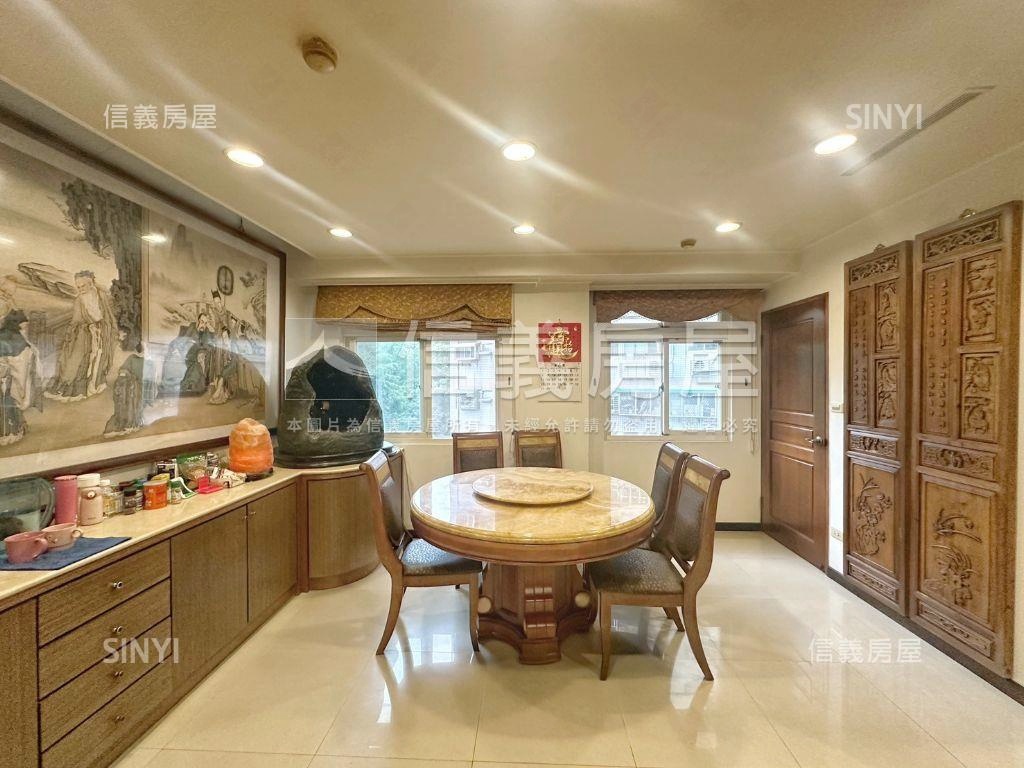 桔運青山邊間高樓四房房屋室內格局與周邊環境