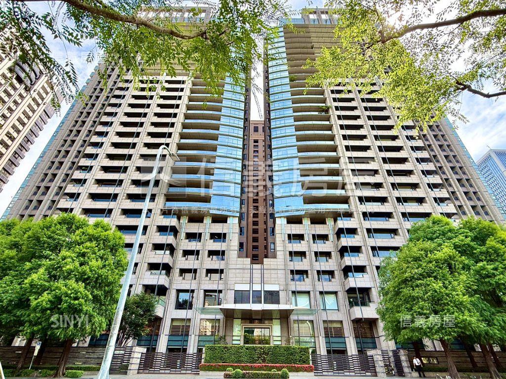 寶輝一品｜七期歌劇院景觀房屋室內格局與周邊環境