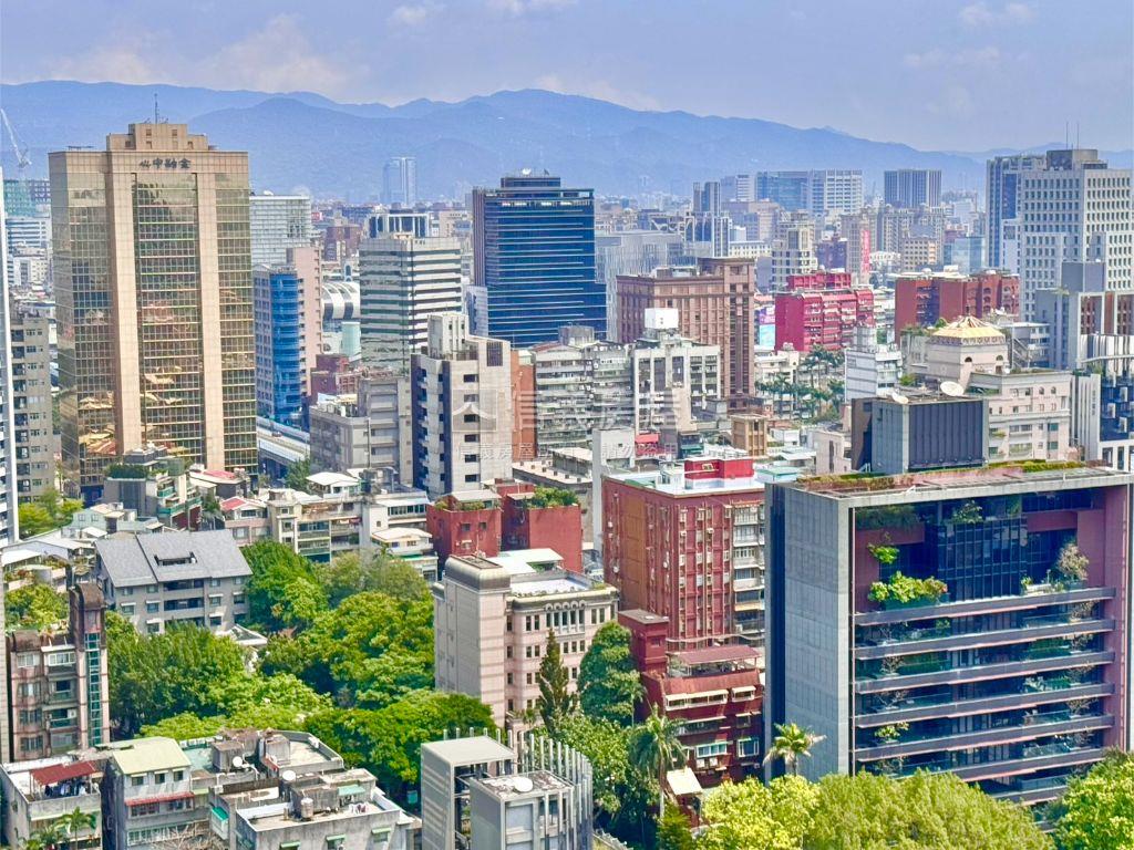 雍居仁愛★Ａ３花園露臺戶房屋室內格局與周邊環境
