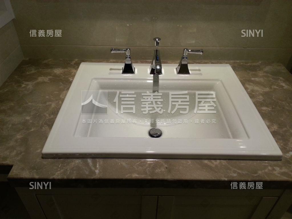 仰睦現代輕奢美４房房屋室內格局與周邊環境