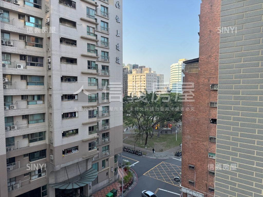 巨蛋商圈３房成家房屋室內格局與周邊環境