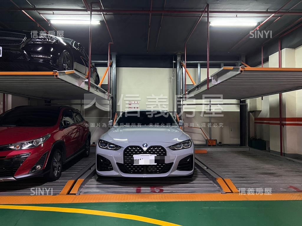 捷運～仁愛經典３房車位房屋室內格局與周邊環境