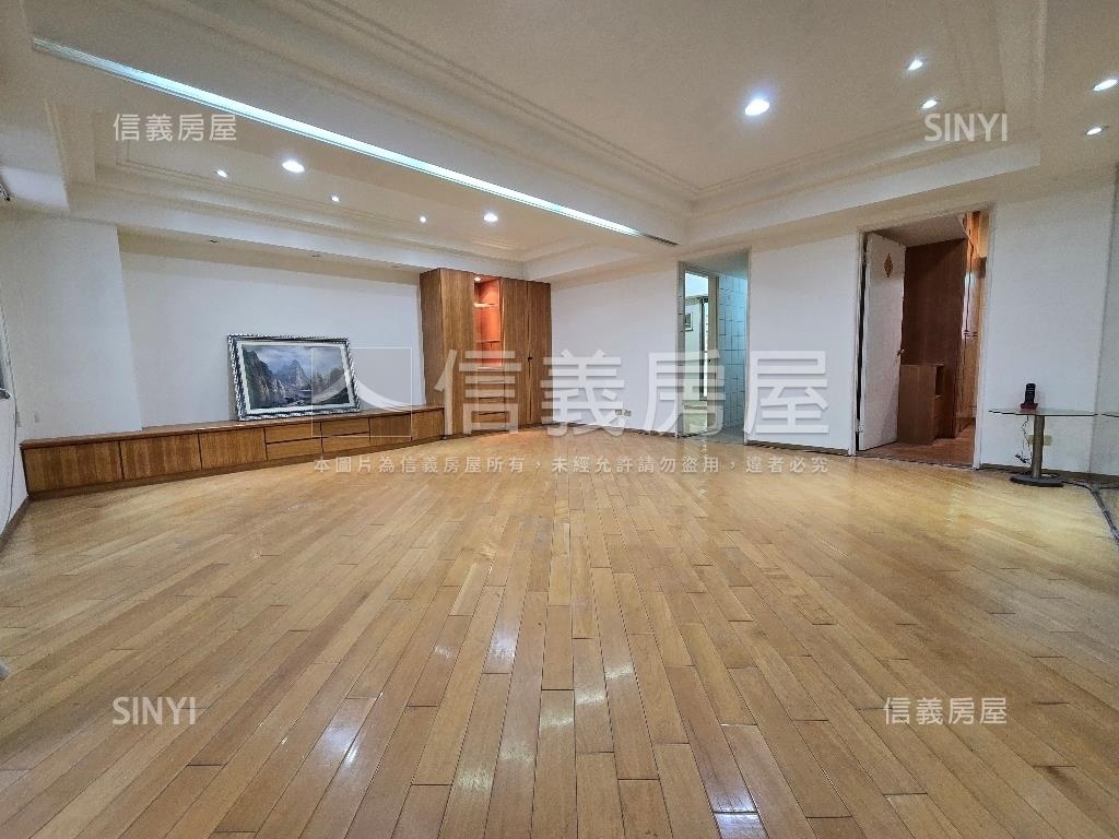 ⭐夯近未來漢神稀有露臺戶房屋室內格局與周邊環境