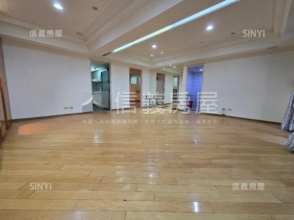 ⭐夯近未來漢神稀有露臺戶房屋室內格局與周邊環境