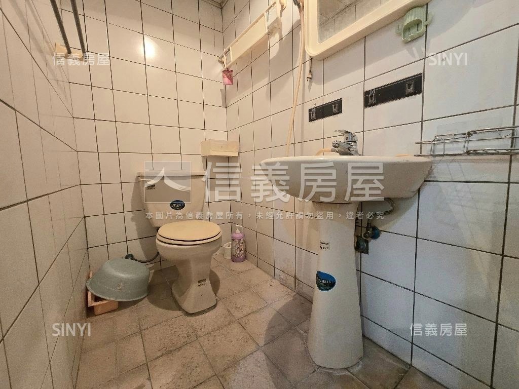 ⭐夯近未來漢神稀有露臺戶房屋室內格局與周邊環境