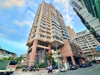 鼎山家樂福三面採光大四房